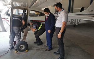 Fiscales llevaron a cabo la inspección técnica a la aeronave robada en Santa Rita.