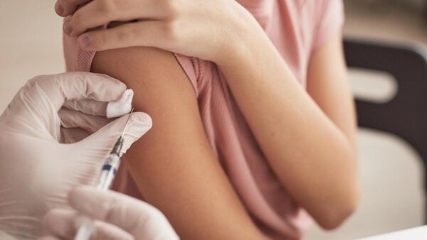 ¿Cuáles son los requisitos para vacunar a los niños?