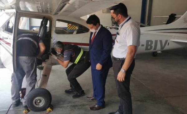 Realizan inspección técnica de la avioneta robada en Santa Rita
