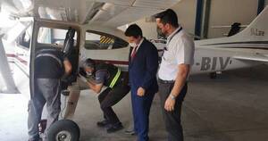 La Nación / Fiscales realizaron inspección técnica de la aeronave robada en Santa Rita