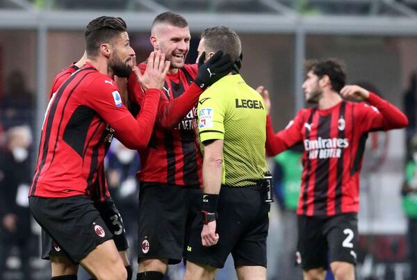 Castigan al árbitro que condenó al Milan - Fútbol - ABC Color