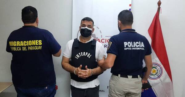 La Nación / Extraditaron a Brasil al señor de las armas tras ser detenido en Ciudad del Este