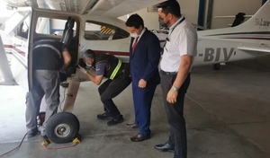 Fiscales inspeccionan aeronave robada en San Cristóbal
