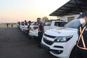 Policía Nacional recibe vehículos para reforzar tareas de seguridad de las comisarías - .::Agencia IP::.