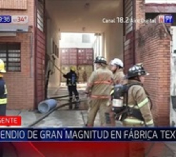 Voraz incendio destruye fábrica textil del barrio San Vicente - Paraguay.com