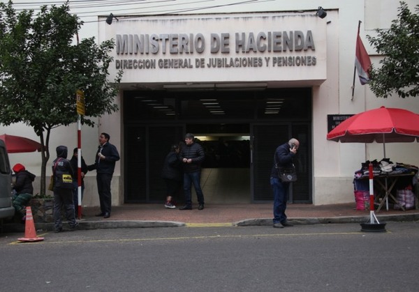Caja Fiscal recuerda a jubilados no compartir sus datos ni información clave | Lambaré Informativo