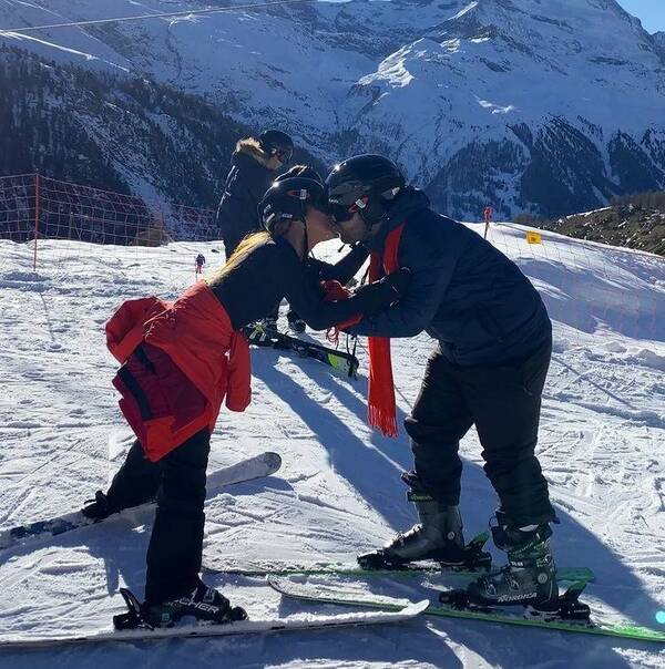 Crónica / [VIDEO] Se ríen del hakuvo: ¡Ellos esquían en la nieve!