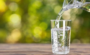 Diario HOY | Lo que hace al cuerpo tomar ocho vasos de agua al día