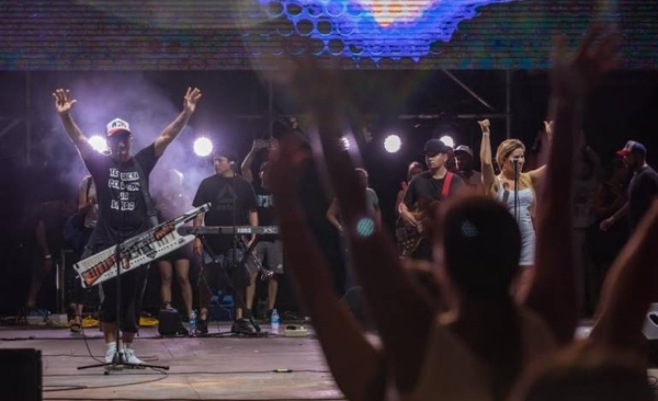 Diario HOY | El festival más grande de cumbia vuelve de la mano de Tigo y Samsung