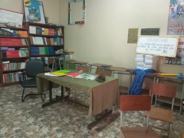 Ladrones vaciaron sala de informática de un colegio - La Clave