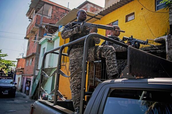 Río “recupera” favela con megaoperativo policial - Mundo - ABC Color