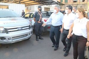 Policía recibió vehículos incautados del crimen organizado para reforzar tareas de seguridad