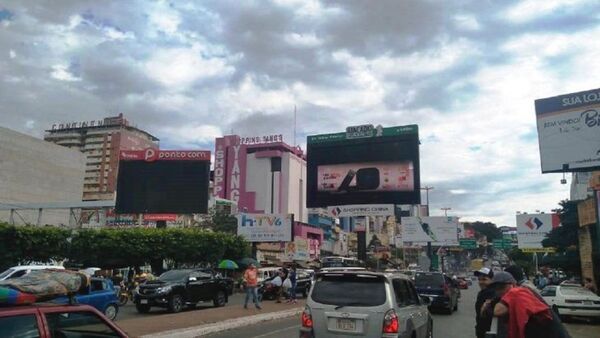 Señalan que proyecto sobre turismo comercial fomentará contrabando