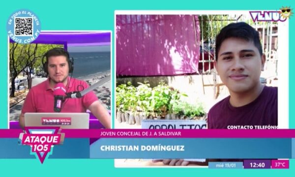 Joven regala plantines de árboles para ayudar a combatir el cambio climático