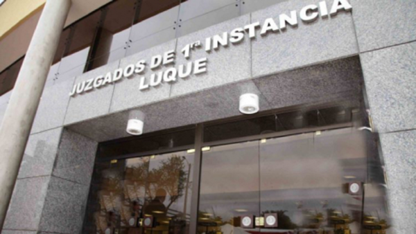 Apartan a funcionaria identificada en boicot digital en juzgado de Luque
