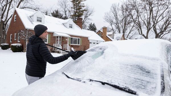 EEUU y Canadá: Tormenta invernal azota y trastorna los viajes