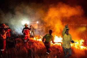 Crónica / Desesperante situación en Caapucú por incendios y falta de agua potable