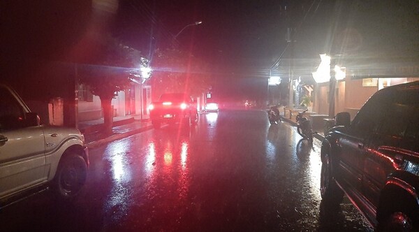 Celebran la esperada lluvia en varios distritos del país