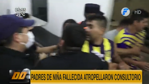 Una niña muere en hospital y padres atropellan por temor a negligencia