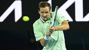 Medvedev elimina a Kyrgios en segunda ronda y potencia favoritismo en el Abierto de Australia