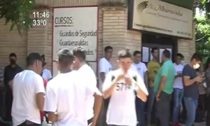 Larga espera para examen de ISEPOL - SNT