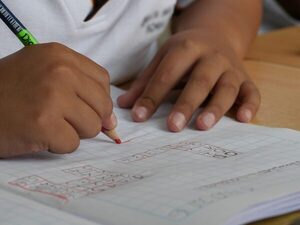 Vuelta a clases: Así es la entrega de útiles escolares