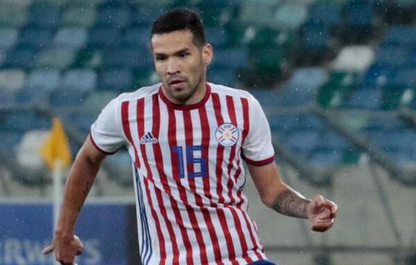Eliminatorias: Celso Ortiz queda fuera de los próximos partidos en la Albirroja