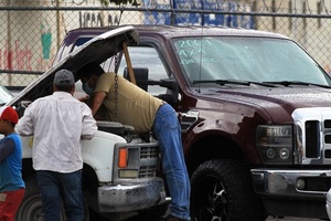 Gobierno de México regula autos ilícitos de EE.UU. con un polémico decreto - MarketData