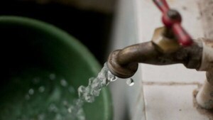 Ante la falta de agua recomiendan contar con tanques o tambores para aguantar la escasez del líquido vital