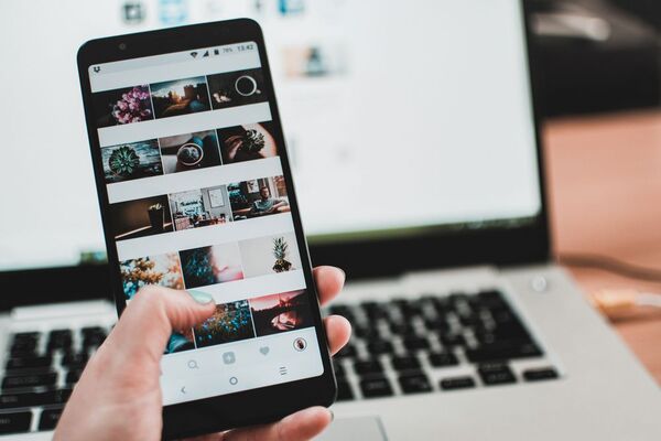 Instagram probará permitir a creadores de contenido cobrar suscripciones