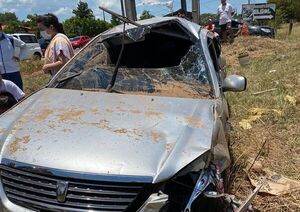 Perdió el control de su vehículo y arrolló a madre e hijo