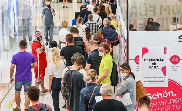 Diario HOY | Austria aprueba multas para todos los adultos que no se vacunen de la covid