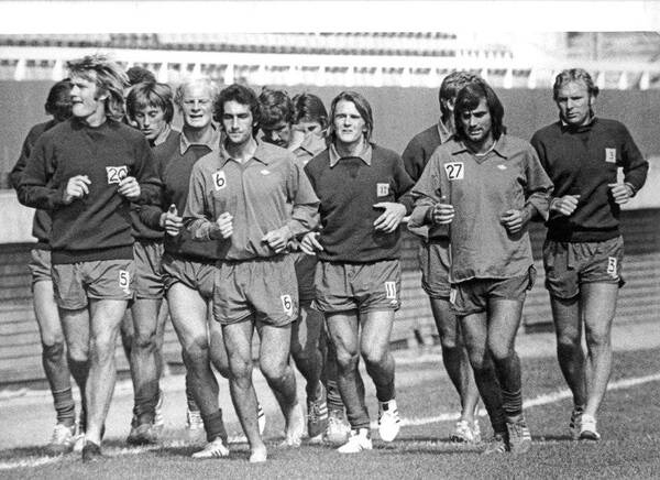 Crónica / Viuda de famoso exjugador he´í que "fantasmas" viven en su casa