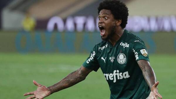 Cerro Porteño tiene una disputa por delantero Luiz Adriano