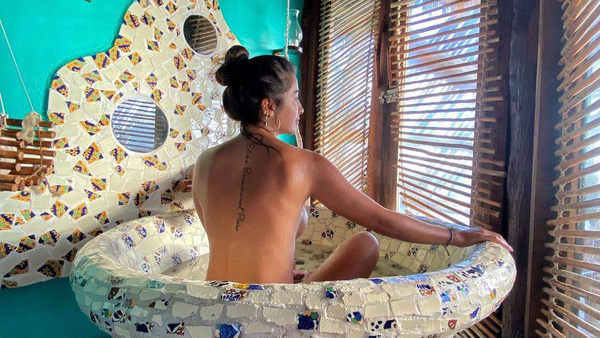 Crónica / Vita Aranda recordó este tentador momento, ¡¿y quién fue su fotógrafo?!