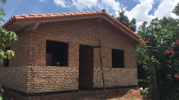 Benefician a más de 2.200 pobladores con la construcción de viviendas en Alto Paraná - ADN Digital