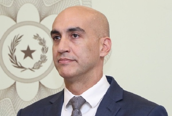 Mazzoleni lanza libro sobre su gestión como ministro de Salud - Noticiero Paraguay