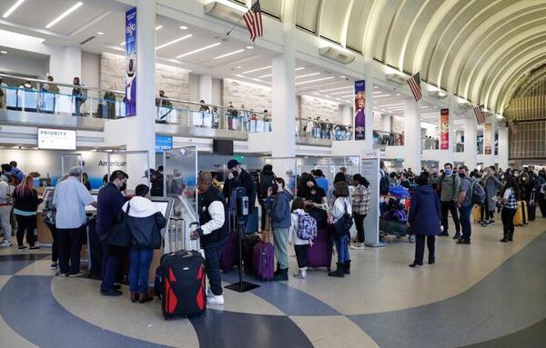 Miami: pasajera se rehusó a usar tapabocas, e hizo que un vuelo se suspendiera y retornara