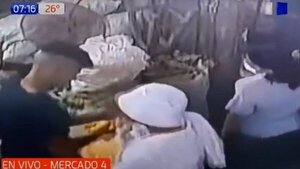 Hombre habría apuñalado a su amigo por una motocicleta | Noticias Paraguay