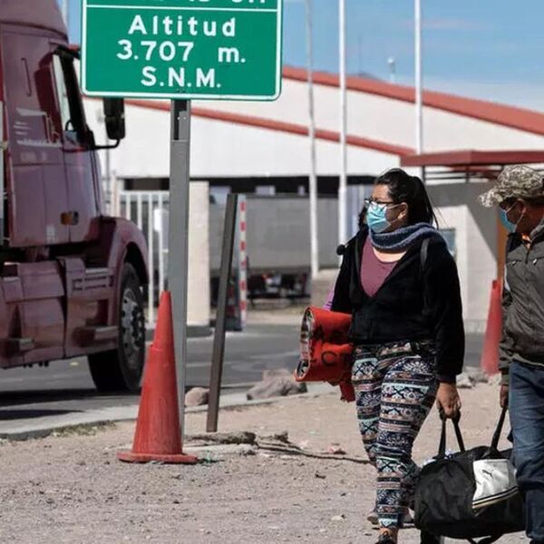 Chile ordenó el cierre de su frontera con Bolivia debido a un brote de COVID entre sus funcionarios de aduana