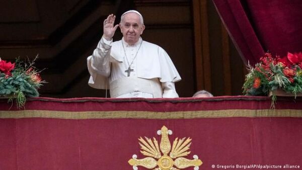El papa reitera su compromiso de hacer justicia a las víctimas de abusos