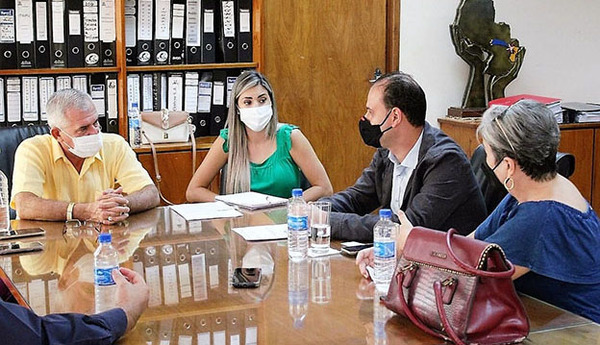 Nelson Cano se reune con autoridades brasileñas para instalar comité de vigilancia de la triple frontera | DIARIO PRIMERA PLANA