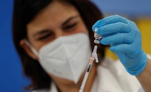 Diario HOY | Administrar varias dosis de vacunas a corto plazo no es sostenible