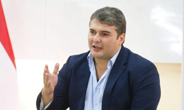 Marcos Benítez en aislamiento por casos de Covid-19 en la municipalidad - Noticiero Paraguay