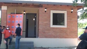 TELEBINGO entrega una súper casa en San Juan del Paraná