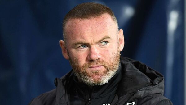 Rooney asegura que no tiene oferta del Everton