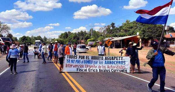 La Nación / Pobladores de Aguapety protestan contra arroceras