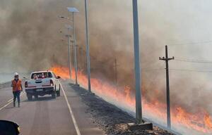 Bomberos reportan incendio en zona de la represa de Yacyretá