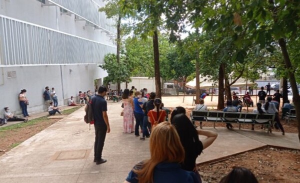 Covid: Paraguay se encuentra en el nivel más alto de transmisibilidad