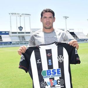 José Leguizamón seguirá su carrera en Central Córdoba - Fútbol Internacional - ABC Color